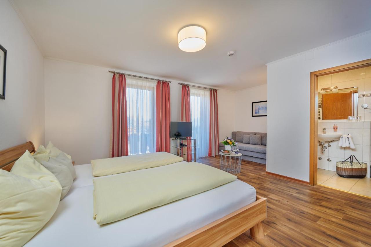 Hotel Zum Goldenen Anker Windorf  Buitenkant foto