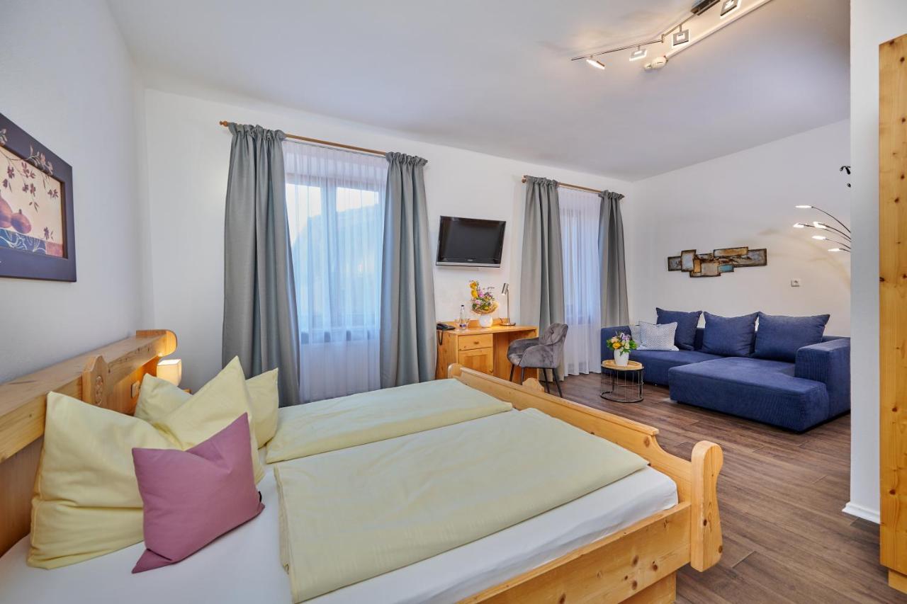 Hotel Zum Goldenen Anker Windorf  Buitenkant foto