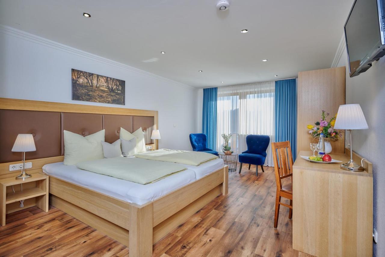 Hotel Zum Goldenen Anker Windorf  Buitenkant foto