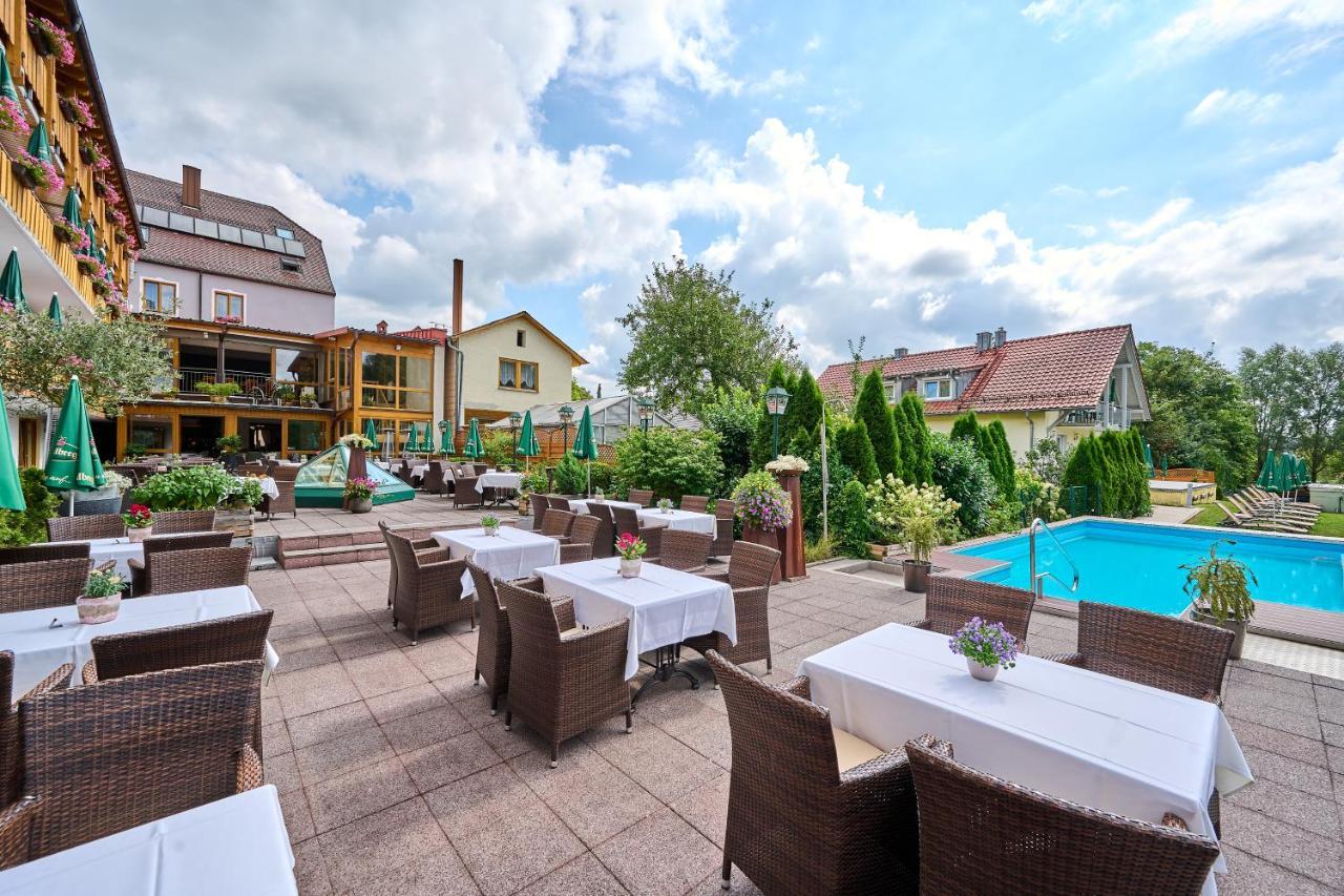 Hotel Zum Goldenen Anker Windorf  Buitenkant foto