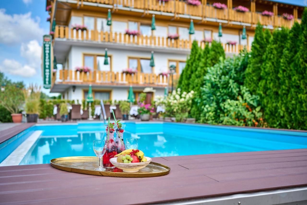 Hotel Zum Goldenen Anker Windorf  Buitenkant foto